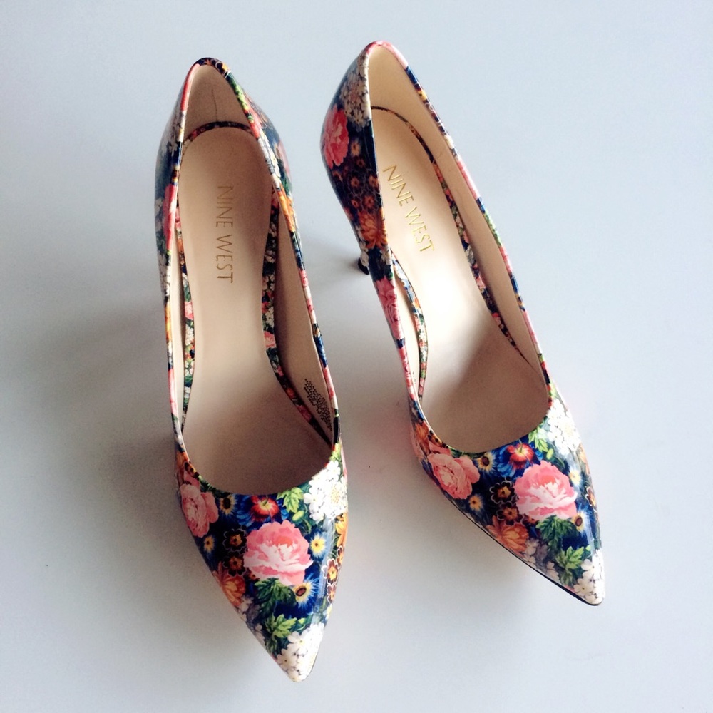 Nine West Flax Floral Patterned Stiletto Pumps - Picture 2 of 6